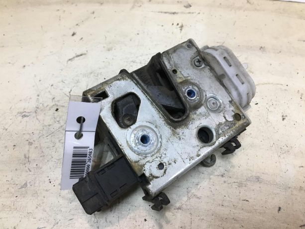 zamok-dveri-zadnii-pravyi-audi-100-c4-art-37819-big-3