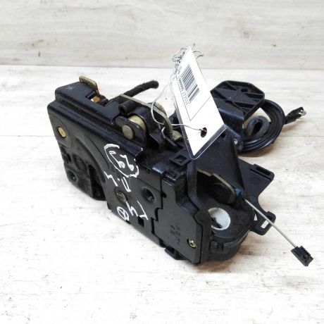 zamok-dveri-perednii-levyi-volkswagen-golf-4-art-38092-big-0