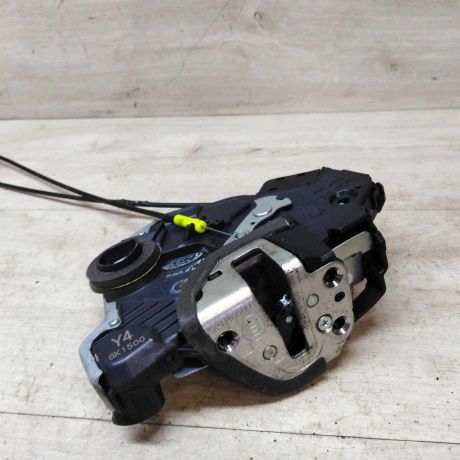 zamok-dveri-perednii-levyi-toyota-avensis-t25-art-38222-big-0