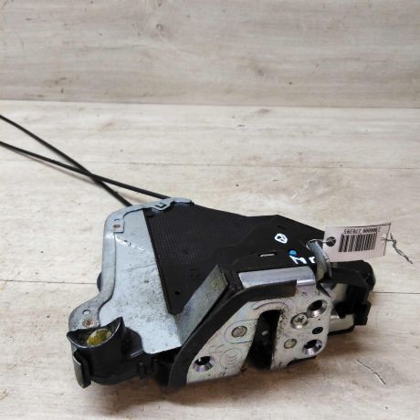 zamok-dveri-perednii-pravyi-toyota-avensis-t25-art-38223-big-0