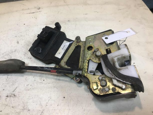 zamok-dveri-zadnii-levyi-mazda-6-gg-art-40144-big-1