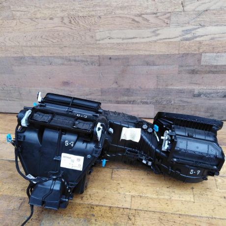 korpus-otopitelia-salona-pecka-volkswagen-passat-b7-art-41126-big-1