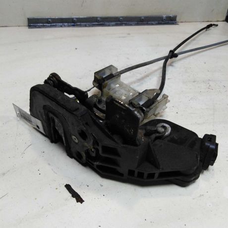 zamok-dveri-perednii-pravyi-hyundai-elantra-iii-xd-2-do-rest-art-41474-big-1