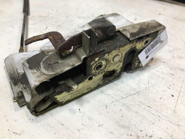 zamok-dveri-zadnii-pravyi-volkswagen-sharan-do-rest-art-41724-big-1