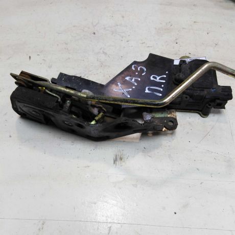 zamok-dveri-perednii-pravyi-hyundai-accent-ii-art-41806-big-0