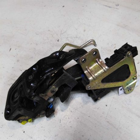 zamok-dveri-perednii-pravyi-hyundai-accent-ii-art-41806-big-1