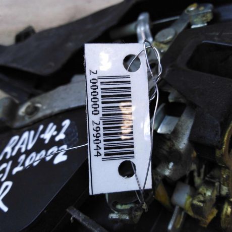 zamok-dveri-zadnii-pravyi-toyota-rav4-ii-xa20-art-42082-big-1