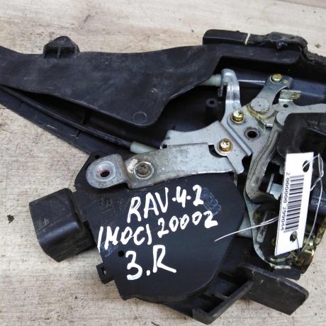 zamok-dveri-zadnii-pravyi-toyota-rav4-ii-xa20-art-42082-big-2