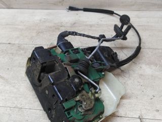 zamok-dveri-perednii-pravyi-volkswagen-passat-b5-gp-art-42398