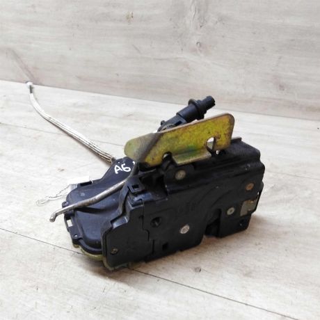 zamok-dveri-perednii-pravyi-audi-a6-c5-do-rest-art-43083-big-1