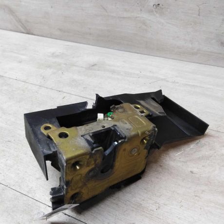 zamok-dveri-perednii-pravyi-renault-megane-1-art-43217-big-1