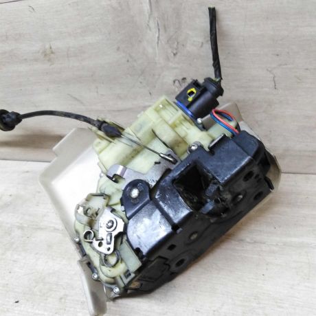 zamok-dveri-perednii-levyi-volkswagen-transporter-t5-art-43322-big-4