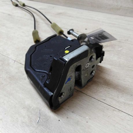 zamok-dveri-zadnii-pravyi-toyota-camry-v40-art-43346-big-0