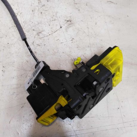 zamok-dveri-zadnii-pravyi-volvo-xc90-rest-art-43361-big-1