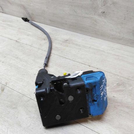 zamok-dveri-perednii-pravyi-volvo-xc90-rest-art-43549-big-2