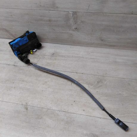 zamok-dveri-perednii-pravyi-volvo-xc90-rest-art-43549-big-0