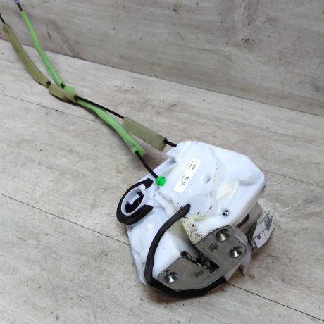 zamok-dveri-perednii-levyi-mazda-3-bl-xetcbek-art-43684-big-0