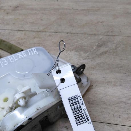 zamok-dveri-perednii-pravyi-mazda-3-bl-xetcbek-art-43753-big-1