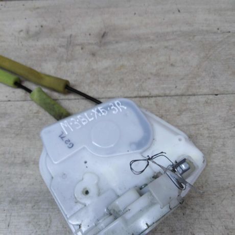 zamok-dveri-zadnii-pravyi-mazda-3-bl-xetcbek-art-43894-big-1