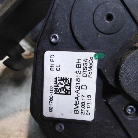 zamok-dveri-perednii-pravyi-ford-focus-3-rest-17gv-art-44340-big-3
