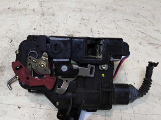 zamok-dveri-zadnii-pravyi-audi-a4-b6-8e-art-45157