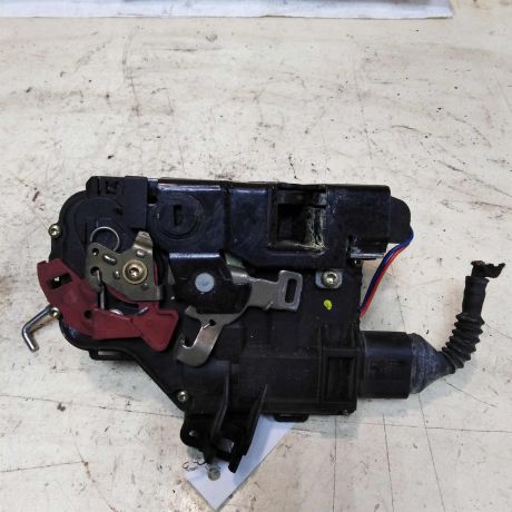 zamok-dveri-zadnii-pravyi-audi-a4-b6-8e-art-45157-big-0