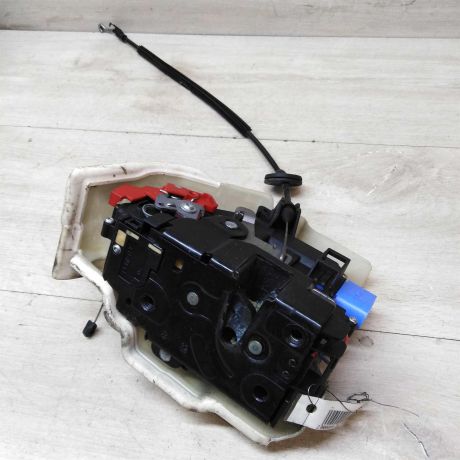 zamok-dveri-perednii-levyi-volkswagen-jetta-5-art-45701-big-1