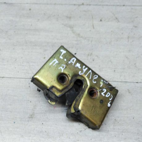 zamok-dveri-perednii-pravyi-chery-amulet-16i-art-45995-big-0