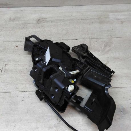 zamok-dveri-zadnii-pravyi-ford-focus-2-do-rest-art-46047-big-1