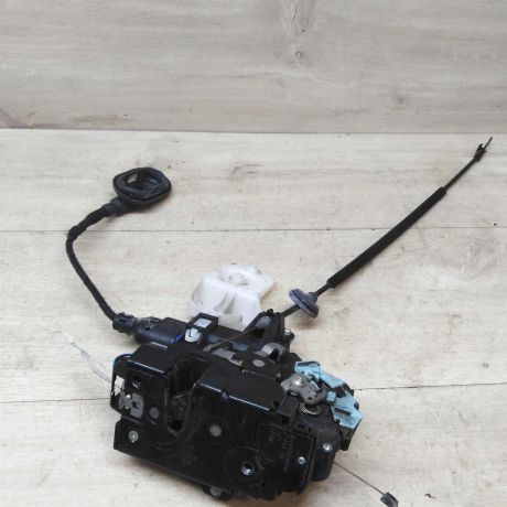 zamok-dveri-perednii-pravyi-volkswagen-caddy-iii-art-46115-big-0