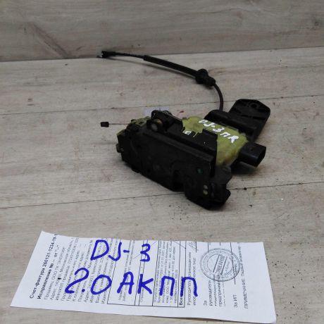 zamok-dveri-perednii-pravyi-volkswagen-jetta-4-volkswagen-golf-4-volkswagen-bora-art-46171-big-0