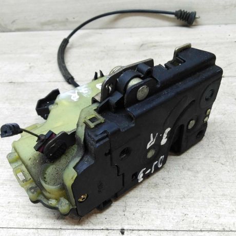 zamok-dveri-zadnii-pravyi-volkswagen-jetta-4-art-46324-big-3