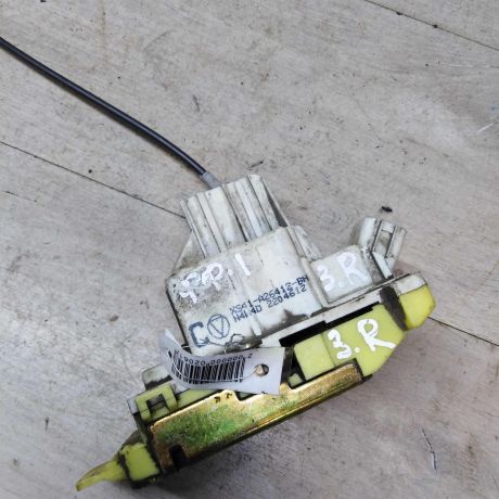 zamok-dveri-zadnii-pravyi-ford-focus-1-art-46429-big-4