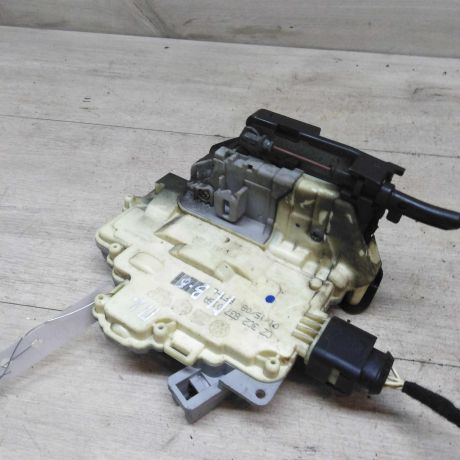 zamok-dveri-perednii-levyi-volkswagen-passat-b6-art-46450-big-2