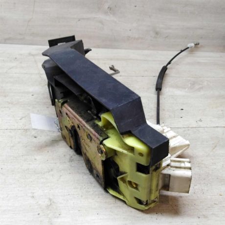 zamok-dveri-perednii-pravyi-ford-focus-1-art-46480-big-2