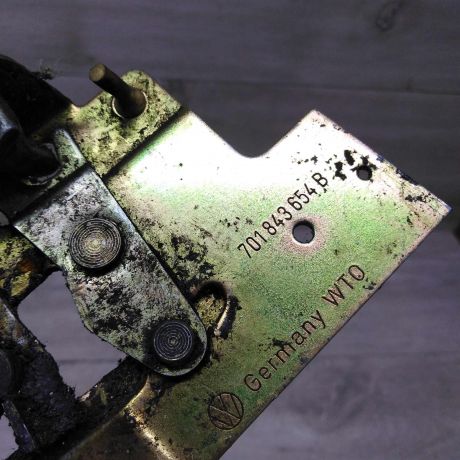 zamok-dveri-mexanizm-volkswagen-transporter-t4-art-47480-big-1