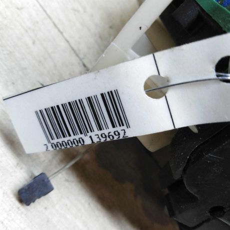 zamok-dveri-perednii-levyi-volkswagen-passat-b5-art-48348-big-1