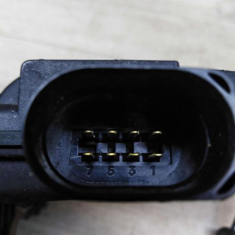 zamok-dveri-perednei-levoi-volkswagen-golf-4-art-49398-big-2