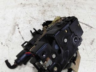 zamok-dveri-zadnei-pravoi-audi-a6-c5-art-50785