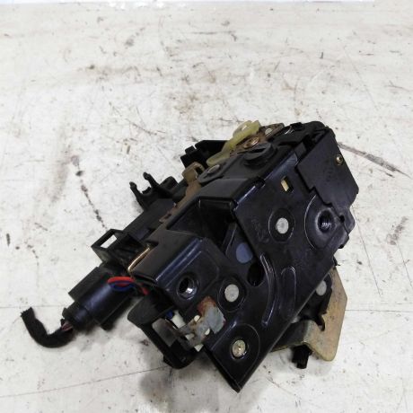 zamok-dveri-zadnei-pravoi-audi-a6-c5-art-50785-big-0