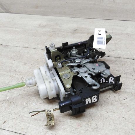 zamok-dveri-perednii-pravyi-audi-a8-d2-97gv-art-50935-big-1