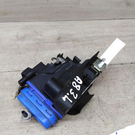 zamok-dveri-zadnii-levyi-audi-a8-d2-97gv-art-51058-big-2