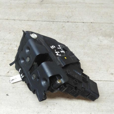 zamok-dveri-zadnii-levyi-mazda-3-bk-xetcbek-art-51132-big-1