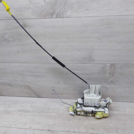 zamok-dveri-perednii-pravyi-ford-focus-1-art-51177-big-0