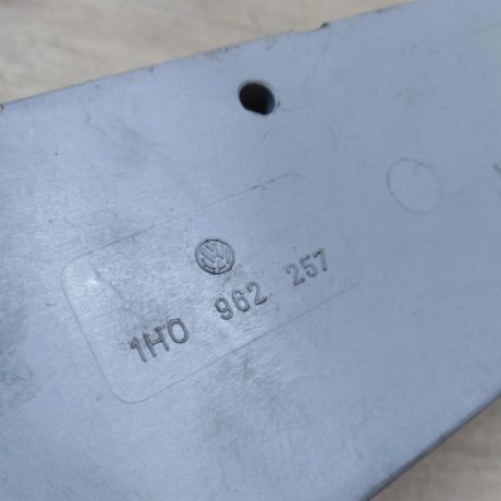 vakuumnoe-ustroistvo-sistemy-centralnogo-zamka-volkswagen-passat-b4-b3-art-51495-big-2