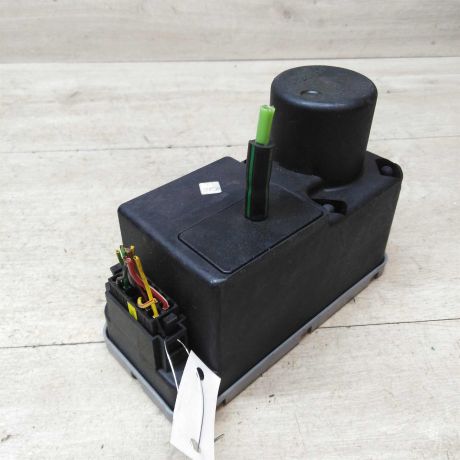 vakuumnoe-ustroistvo-sistemy-centralnogo-zamka-volkswagen-passat-b4-b3-art-51495-big-3