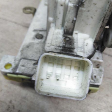 zamok-dveri-zadnii-pravyi-ford-focus-1-art-51525-big-2