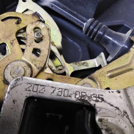 zamok-dveri-zadnii-levyi-mercedes-e-class-w210-art-51723-big-2