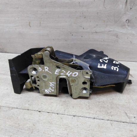 zamok-zadnei-pravoi-dveri-mercedes-e-class-w210-art-51786-big-0