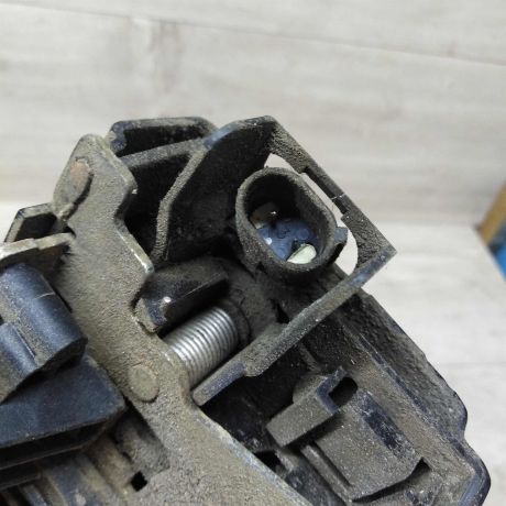 zamok-dveri-zadnii-pravyi-skoda-octavia-tour-art-52642-big-1